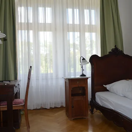 Jahrhunderthotel Hotel