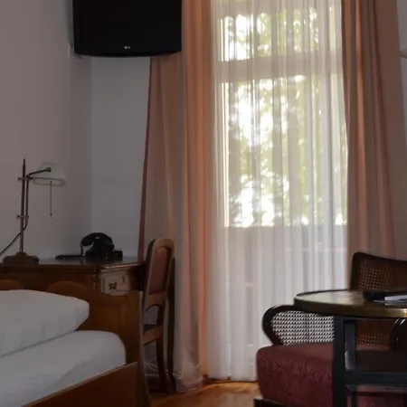 Jahrhunderthotel Hotel 3*