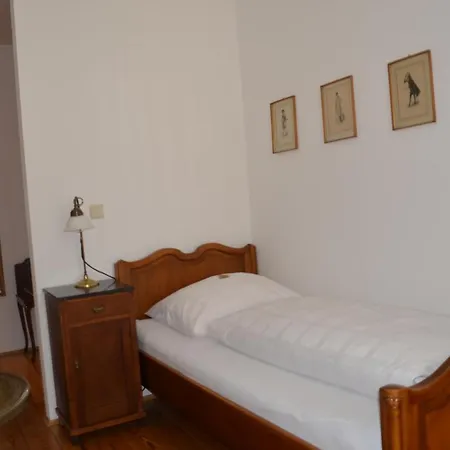 Jahrhunderthotel Hotel 3*