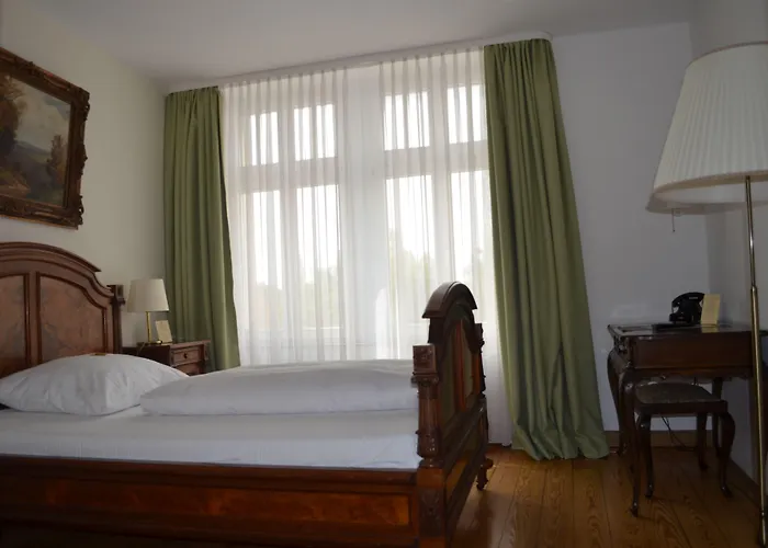 Jahrhunderthotel 3* لبسيا