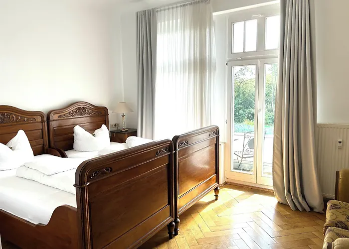 Jahrhunderthotel 3*