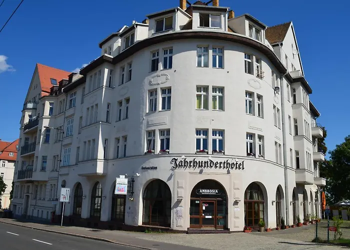 Jahrhunderthotel 3* لبسيا