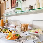 Отель Jahrhunderthotel 3*