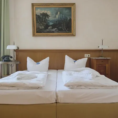 Jahrhunderthotel Отель 3*
