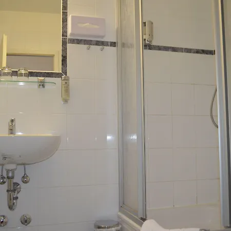 Jahrhunderthotel Отель 3*