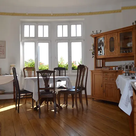 Jahrhunderthotel Отель