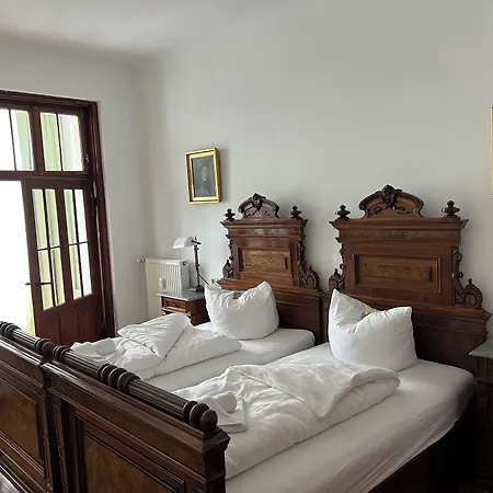 Jahrhunderthotel 3*