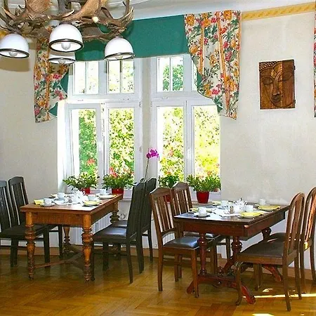 Szálloda Jahrhunderthotel