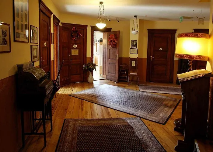 Jahrhunderthotel Hotel 3*